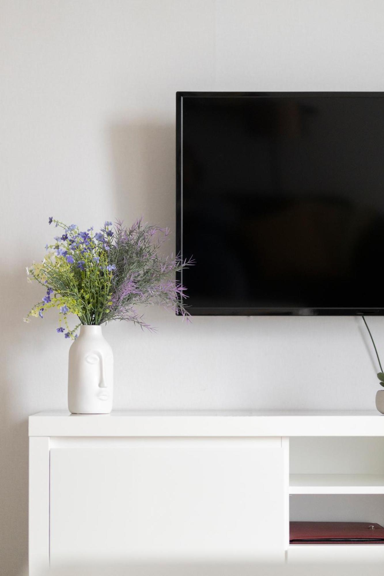 Design Maisonette - 24H Self-Check-In - Bis 7 Pers - In Direkter Weihernaehe - Parkplatz - Wifi - Balkon -Terrasse - Radwege Schiffweiler Eksteriør billede