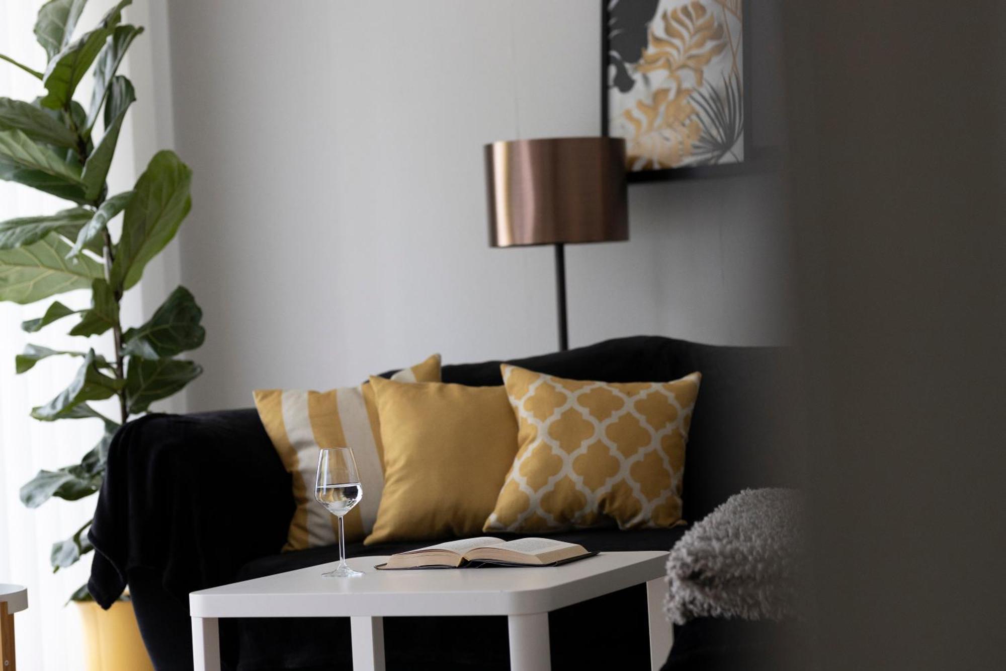 Design Maisonette - 24H Self-Check-In - Bis 7 Pers - In Direkter Weihernaehe - Parkplatz - Wifi - Balkon -Terrasse - Radwege Schiffweiler Eksteriør billede