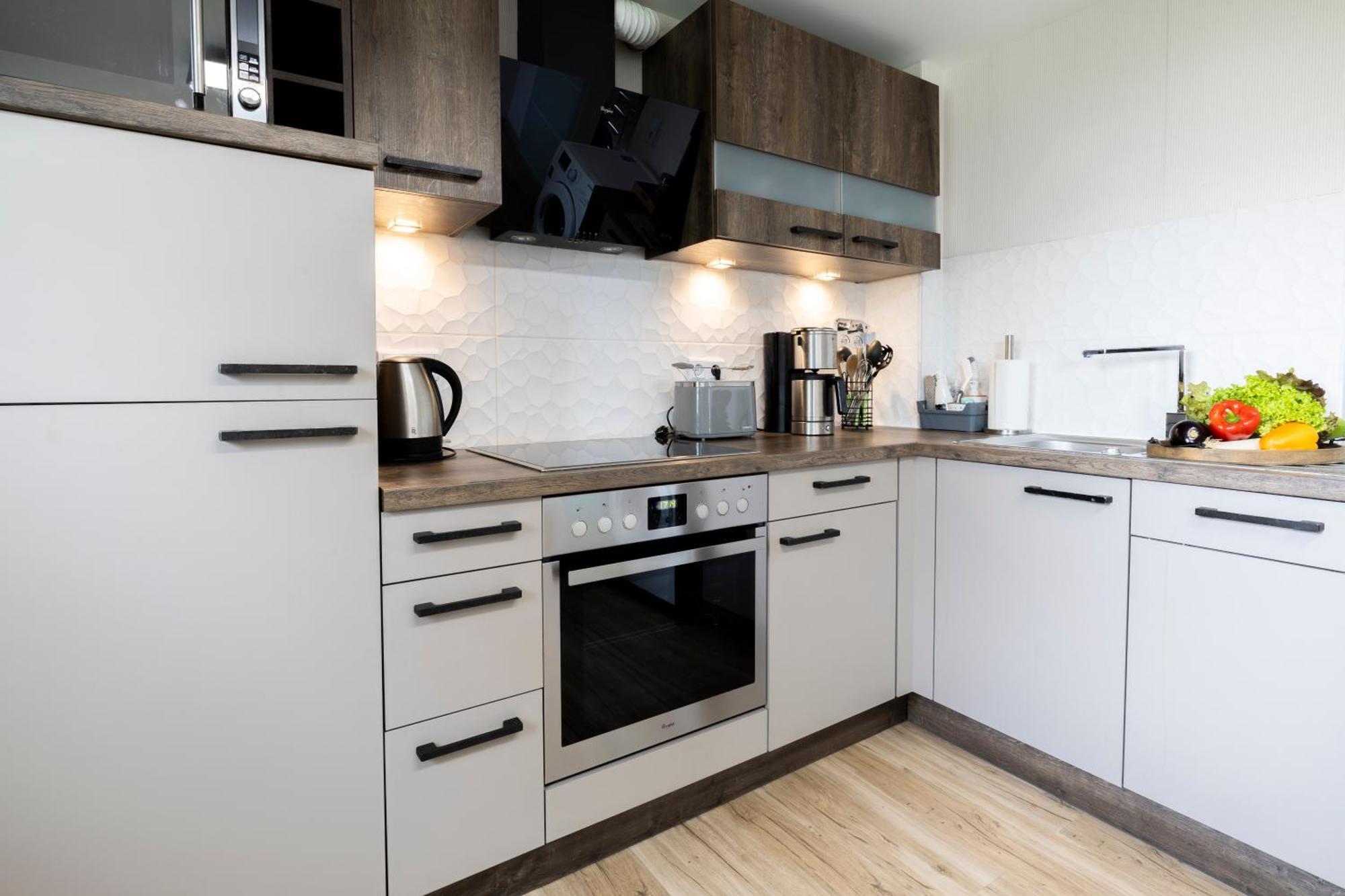 Design Maisonette - 24H Self-Check-In - Bis 7 Pers - In Direkter Weihernaehe - Parkplatz - Wifi - Balkon -Terrasse - Radwege Schiffweiler Eksteriør billede