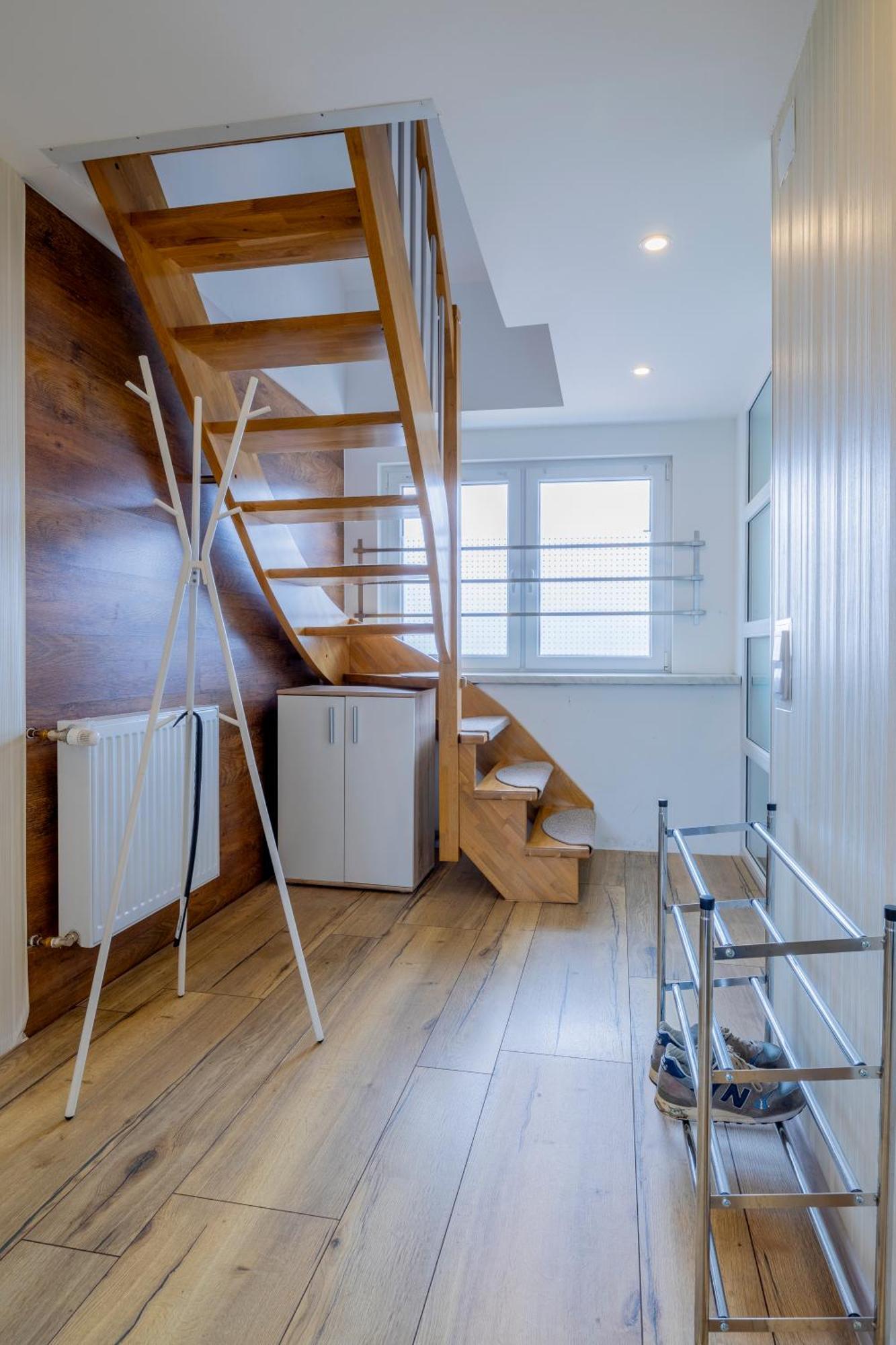 Design Maisonette - 24H Self-Check-In - Bis 7 Pers - In Direkter Weihernaehe - Parkplatz - Wifi - Balkon -Terrasse - Radwege Schiffweiler Eksteriør billede